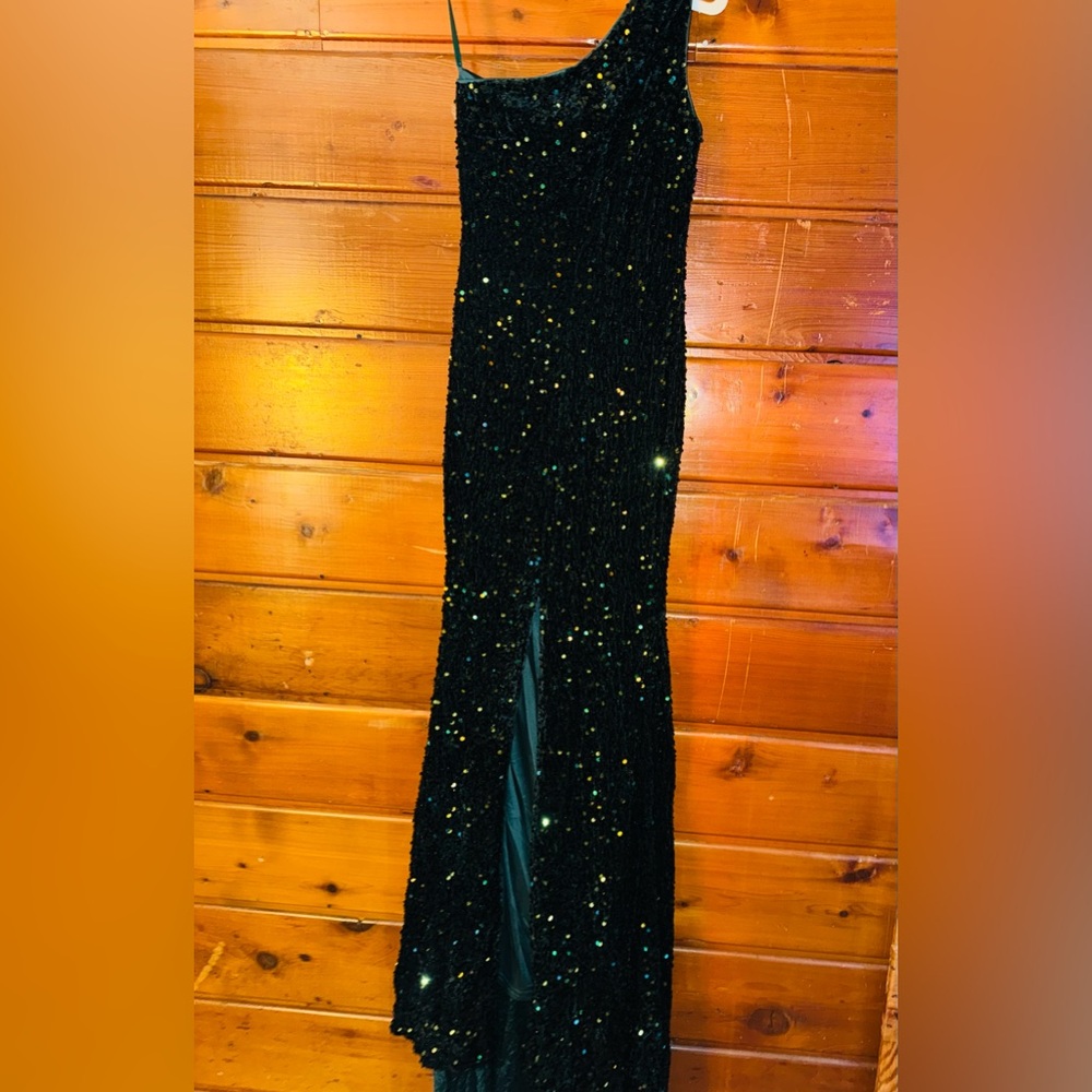 FAERIESTY NWOT Elegant Deep Emerald Green Sequin Evening Dress